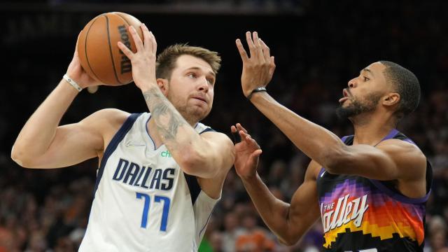 开云网站-单节14分12失误!黑色12分钟令独行侠兵溃天王山